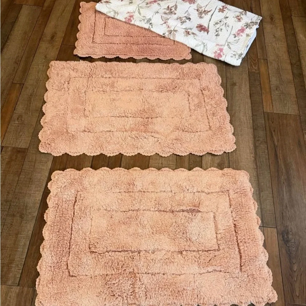 Peach Bath Mat Set